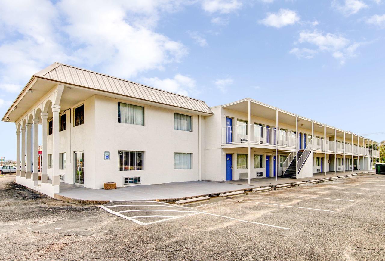 Motel 6 Waco - Lacy Lakeview Bellmead Exterior photo